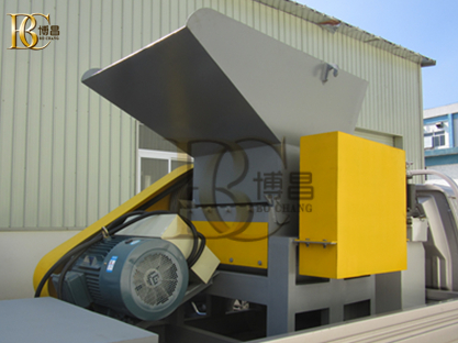 塑膠破碎機(jī)價格越做越低，去哪里找新的市場？