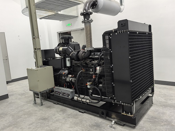 ���Bĳ���x�^��ُ400KW����˹���Ͱl(f��)늙C(j��)�M